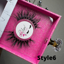 Load image into Gallery viewer, Minks LASHES
